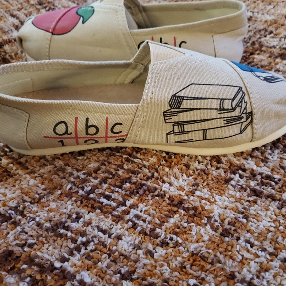 Slip on Teacher/School Edition apple book - Picture 4 of 7